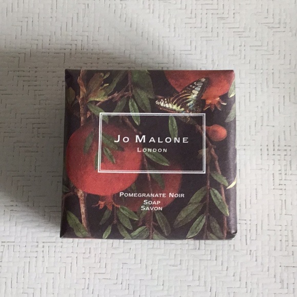 Jo Malone 3 Pc Soap Set Red and Green Collection - Picture 4 of 6